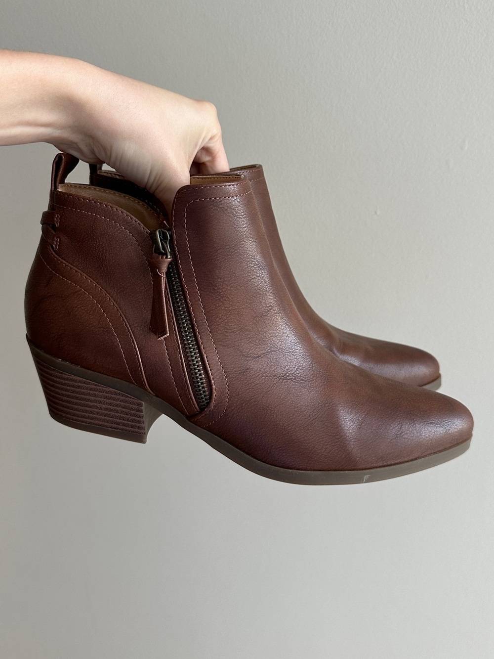 Indigo Rd. Women’s Brown Faux Leather Ankle Booties, Fall Boots, Size 9.5M